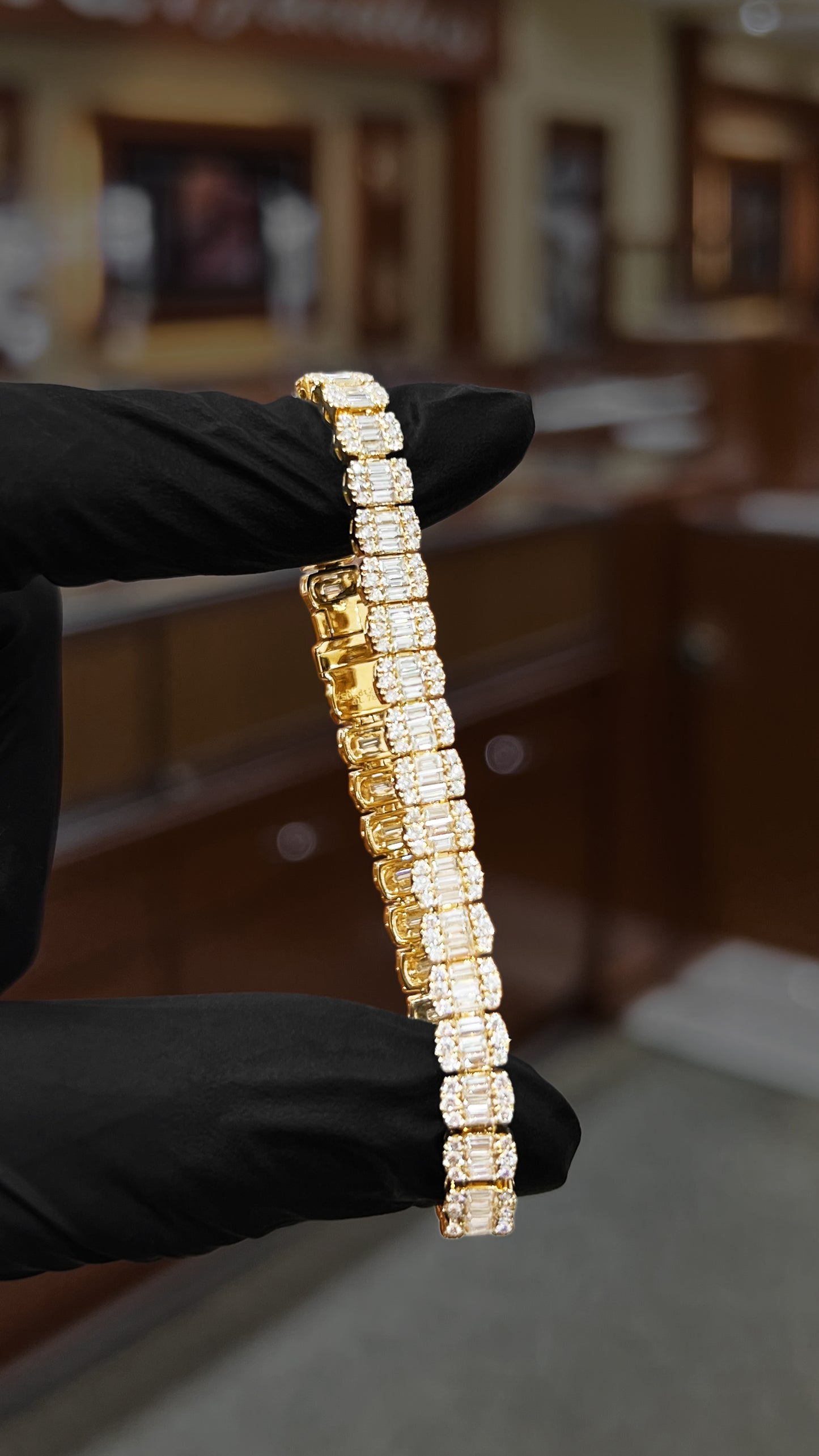 18K Yellow Gold Baguette Diamond Bracelet