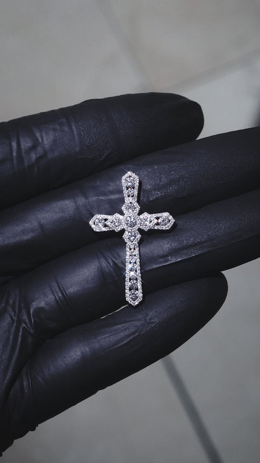 18K White Gold Cross Diamond Pendant