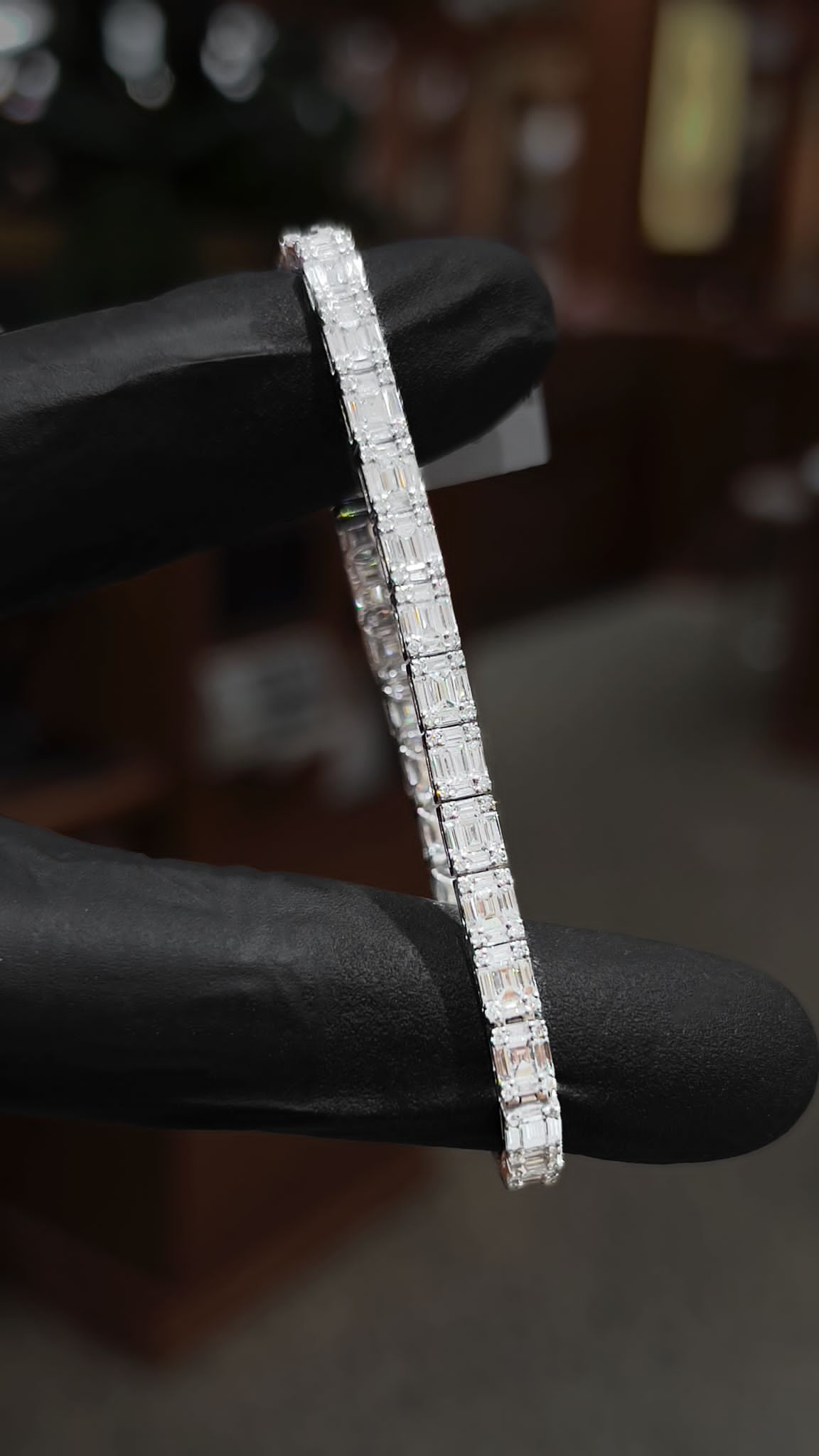 18K White Gold Diamond Tennis Bracelet