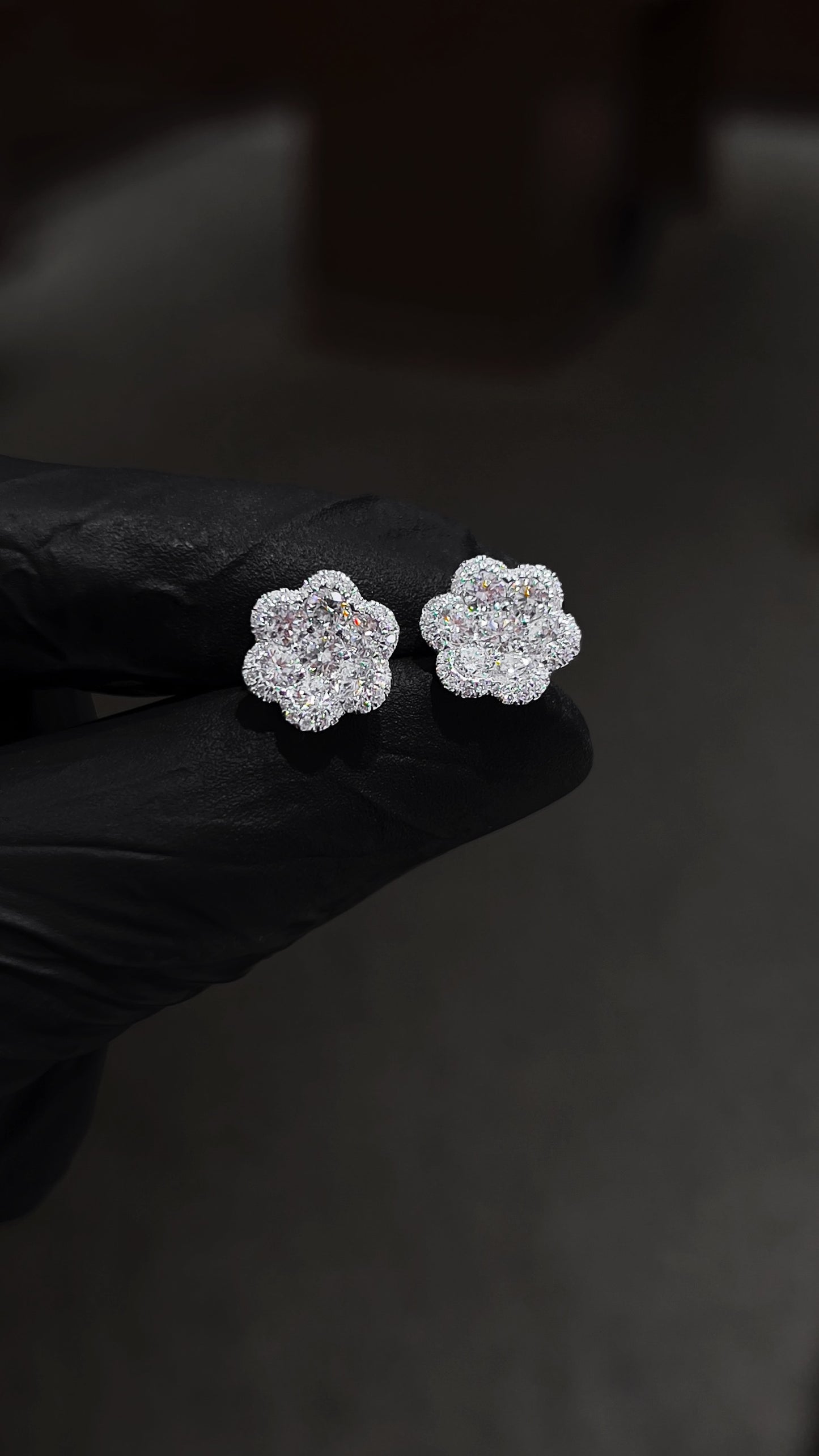 18K White Gold Flower Cluster Diamond Earrings